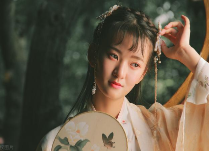 中兴四大诗人指的是谁?他们的诗歌有什么特色?