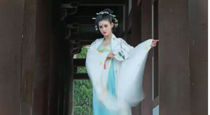 上官婉儿为什么会被封为皇妃？最终被皇帝所杀